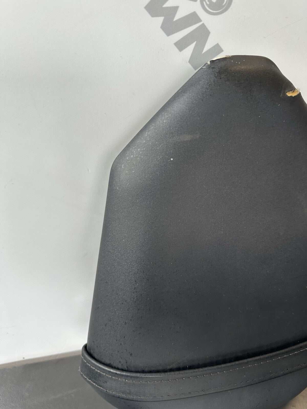 Yamaha MT-07 MT07 Rear pillion passenger seat saddle Genuine OE 2014 - 2017 TORN