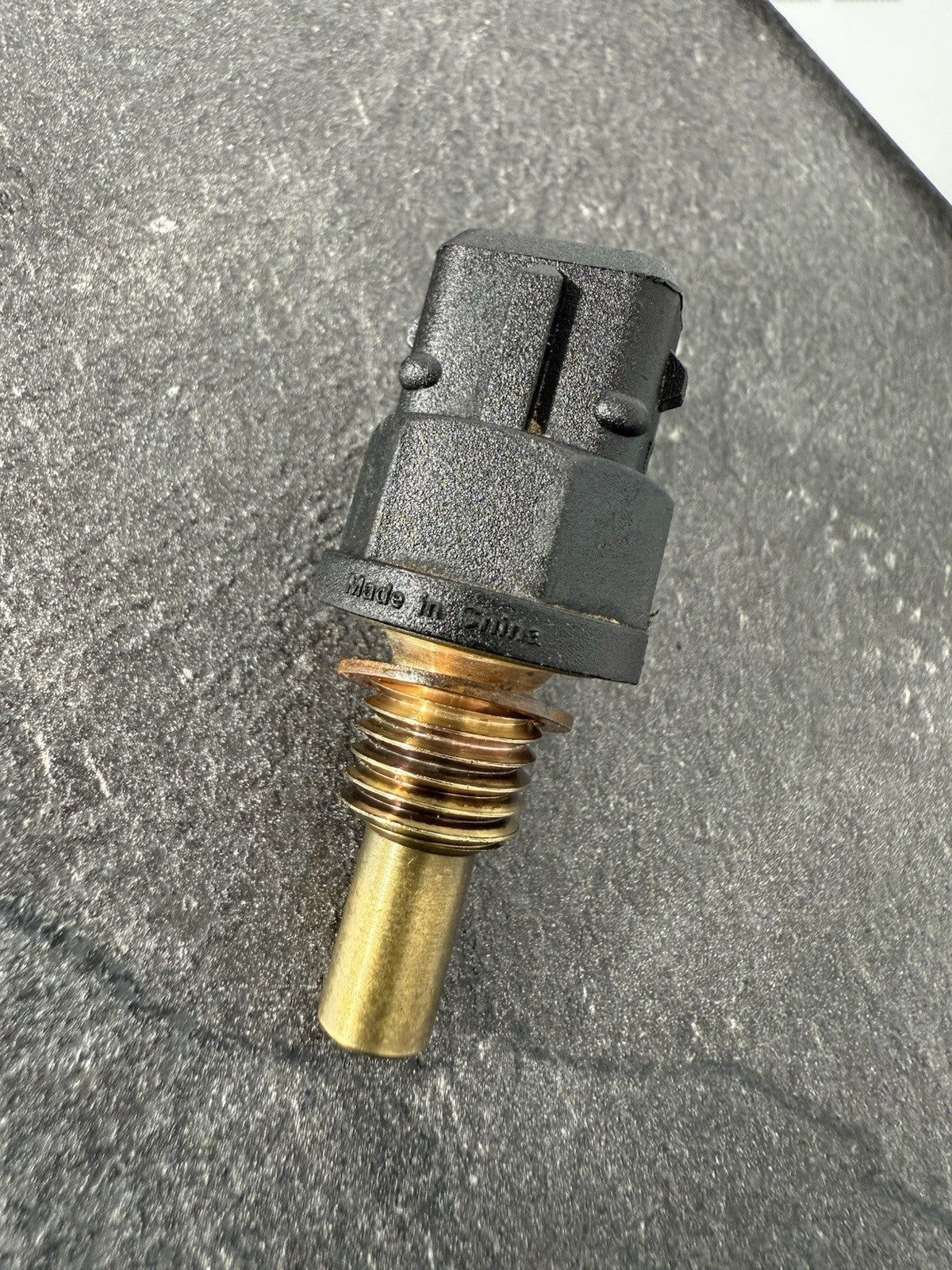 Triumph Street Triple 765 R 2017 Temperature Sensor  18498m 2018-2021 OEM