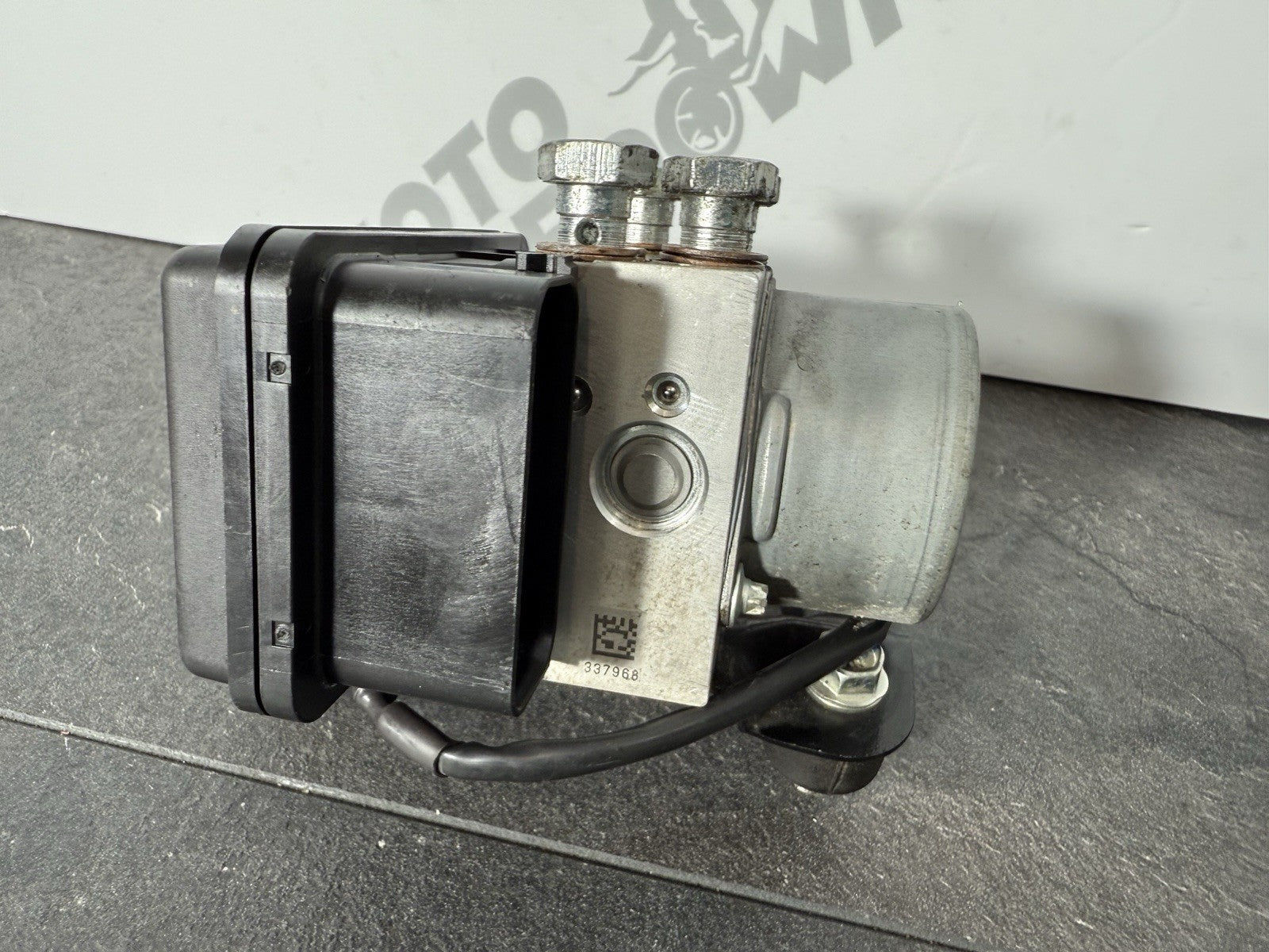 f83ac771-9229-4211-8fc4-35431538fd51