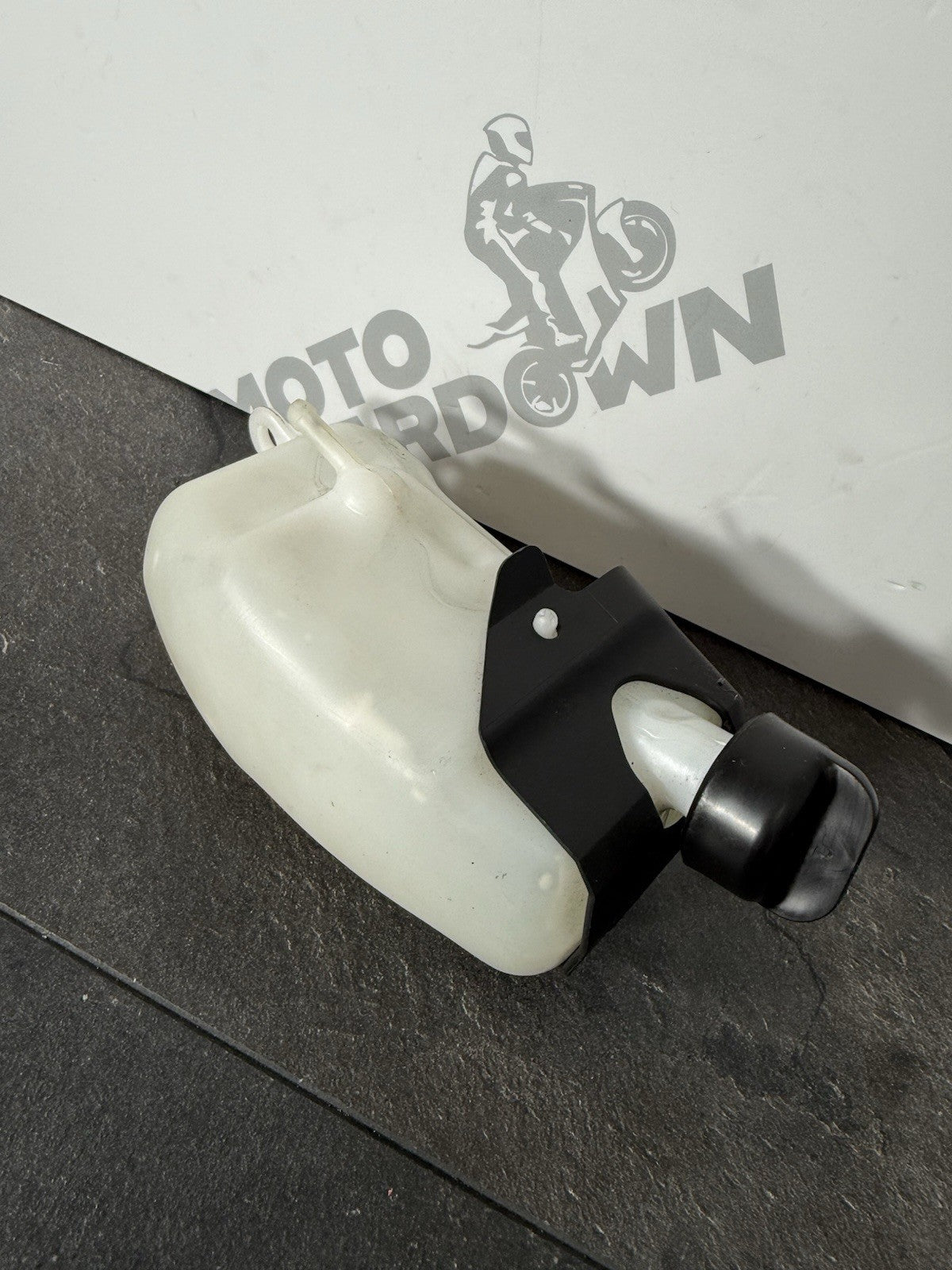 c64b9831-47ad-495b-83a7-7e1364eb7c9c