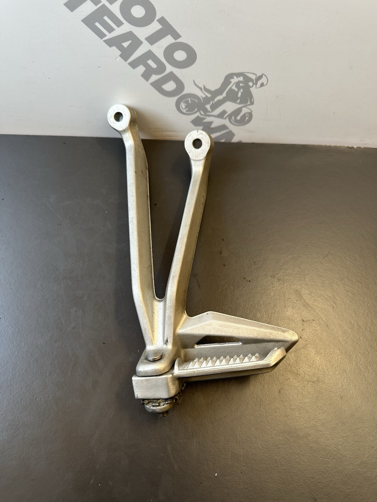 TRIUMPH STREET TRIPLE 765S 765RS Left Pillion Footrest Hanger - T2081987 2017-19