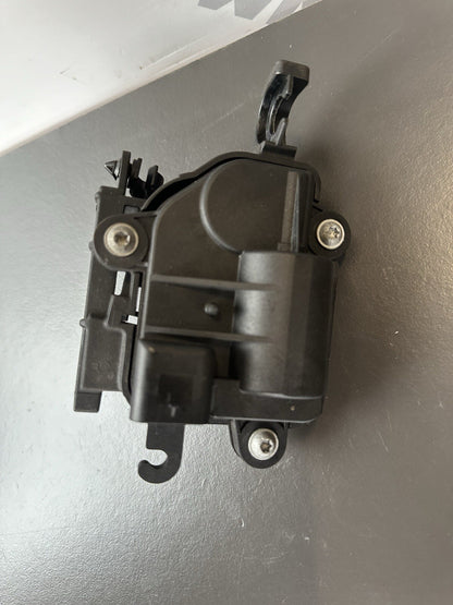 BMW S1000R exhaust valve motor actuator Exhaust Actuator 2014 16,808 Miles OEM