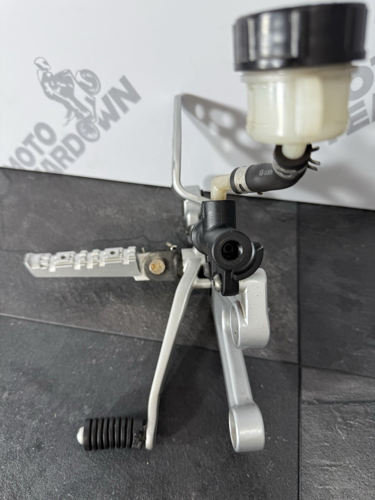 Yamaha YZF R125 R 125 2014 Right Rearset Footrest Brake MC 26983 Miles 2008-2018