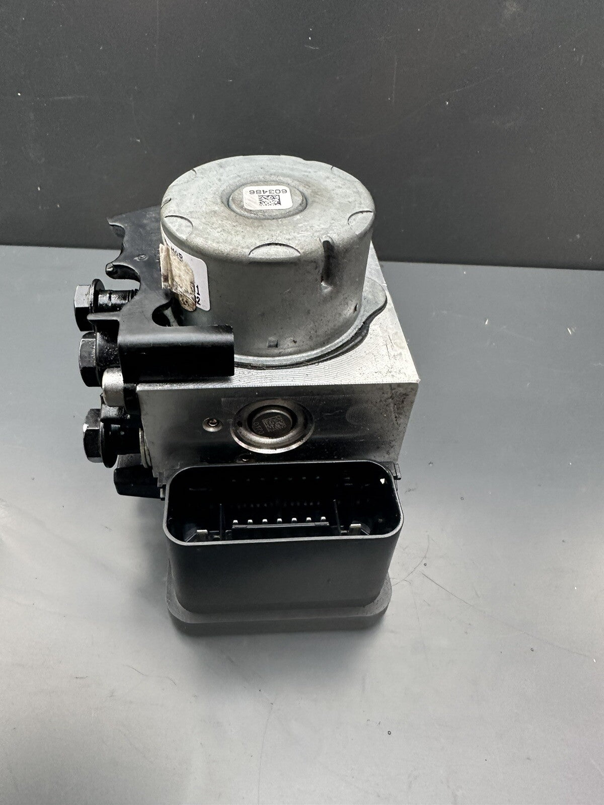 Triumph Street Triple 765 RS 2017-2019 ABS Pump Regulator 2017 OEM T2025959