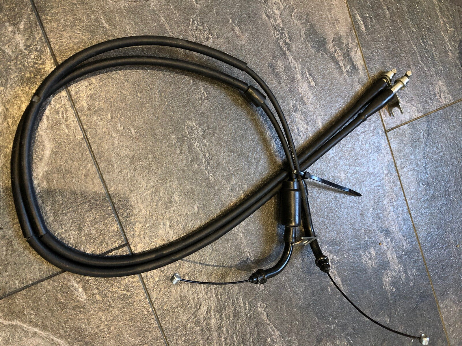 Suzuki GSXR 1000 Throttle Cables 2018 L7 L8 L9 17 18 19 OEM