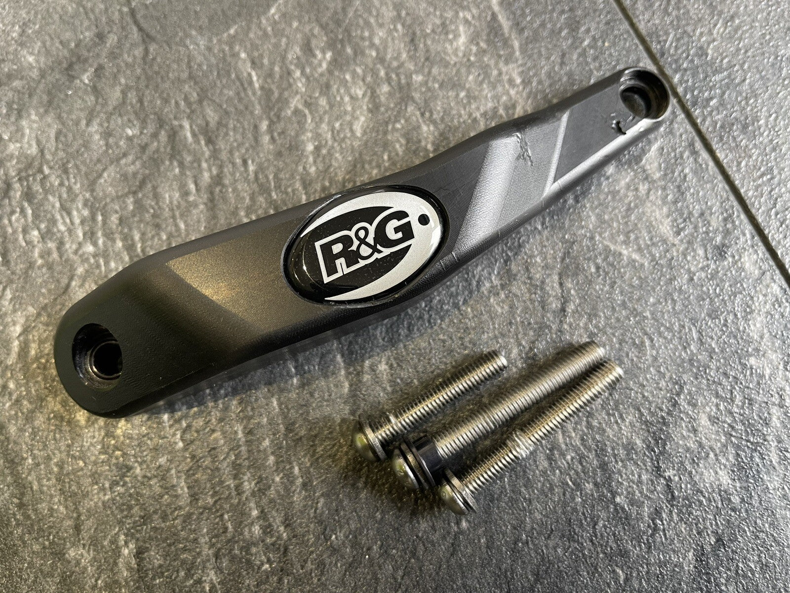 Suzuki GSXR 1000 R 2019 R&G Right Racing Engine Protector Slider 2017-22 WG69