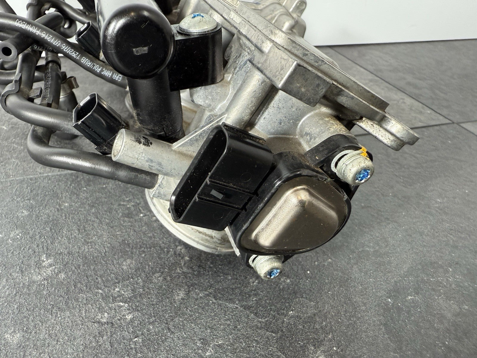 Triumph Street Triple 765 R 2017 Throttle Bodies 18498 Miles 2018-2021 RS OEM