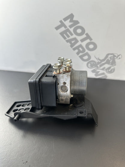Aprilia Tuono 1100 ABS Pump Modulator V4 Tuono V4 ABS pump 2D000264 OEM 9105 Mi