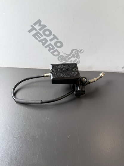 Triumph Trident 660 Front Brake Mastercylinder  2021-2024 OEM Front Brake
