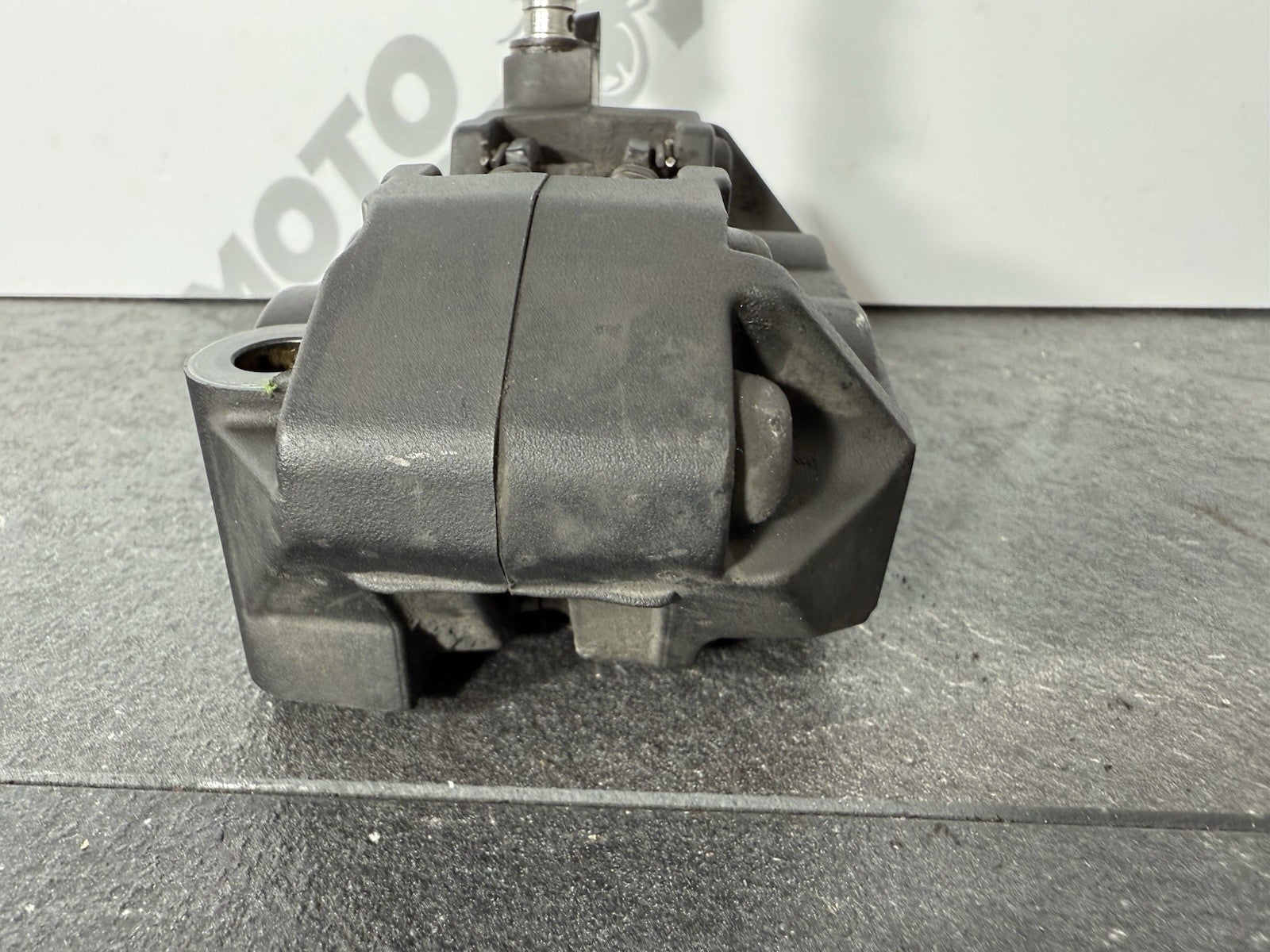 Yamaha YZF R125 R 125 2014 Front Brake Caliper & Pads 26983 Miles 2008-2018