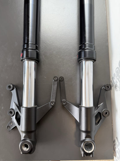 Triumph Trident 660 SHOWA Front Forks Front Suspension 2021-2024 OEM Showa Forks