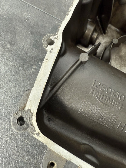 Triumph Street Triple 765 R 2017 Oil Sump Engine Sump & Bolts 18498m 2018-2021