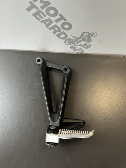 YAMAHA MT-03 Left Rear Foot Hanger YAMAHA MT03 Left Pillion Hanger LT Foot OEM