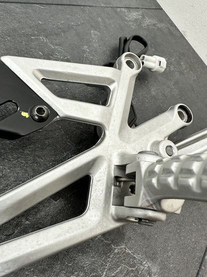 Aprilia Tuono V4 1100 Factory 2020 Right Rearset Footrest Brake 6889m OEM 2019