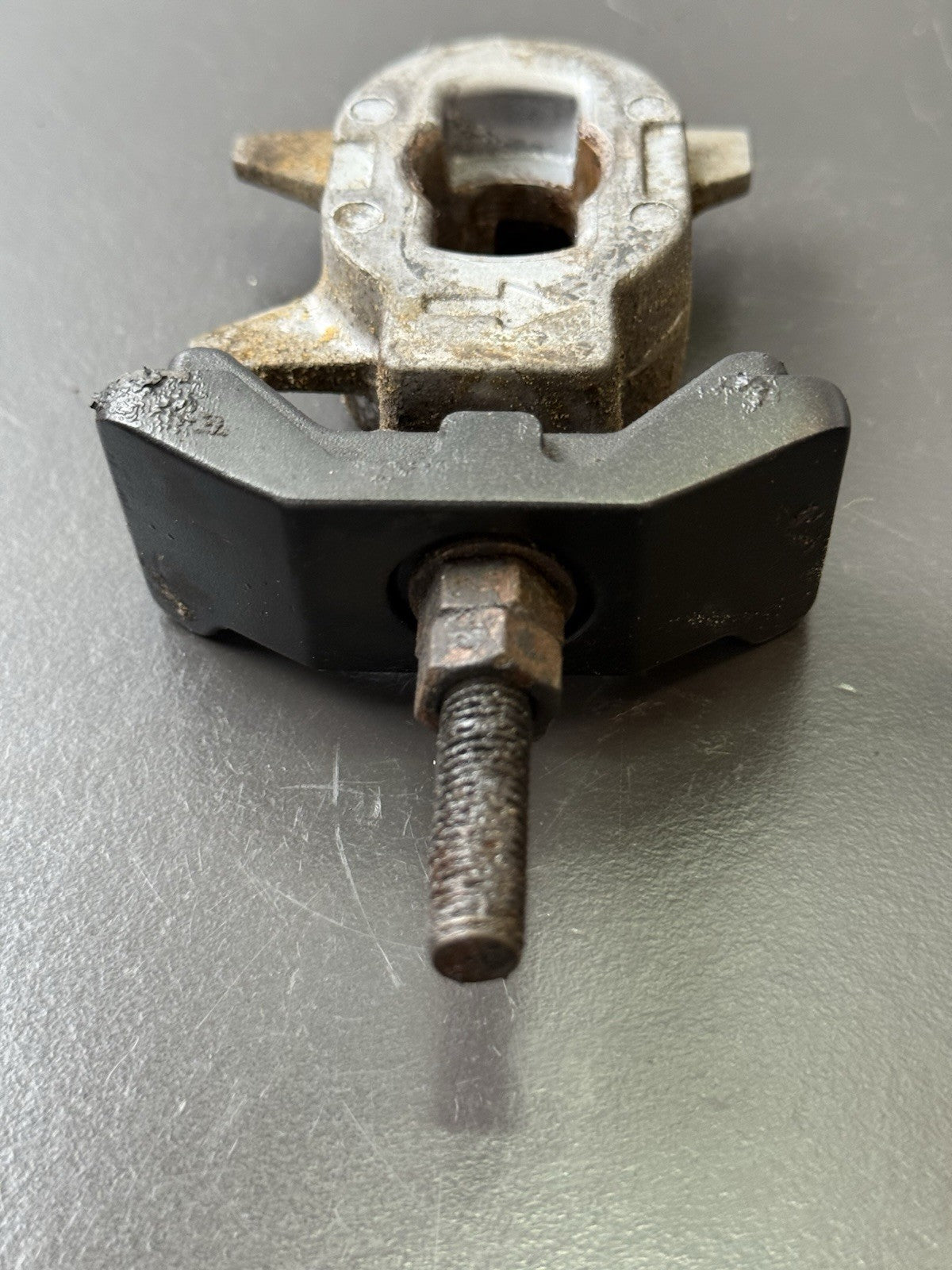 0a527d5c-a9b0-435a-8c8d-8e8d2f1d3835