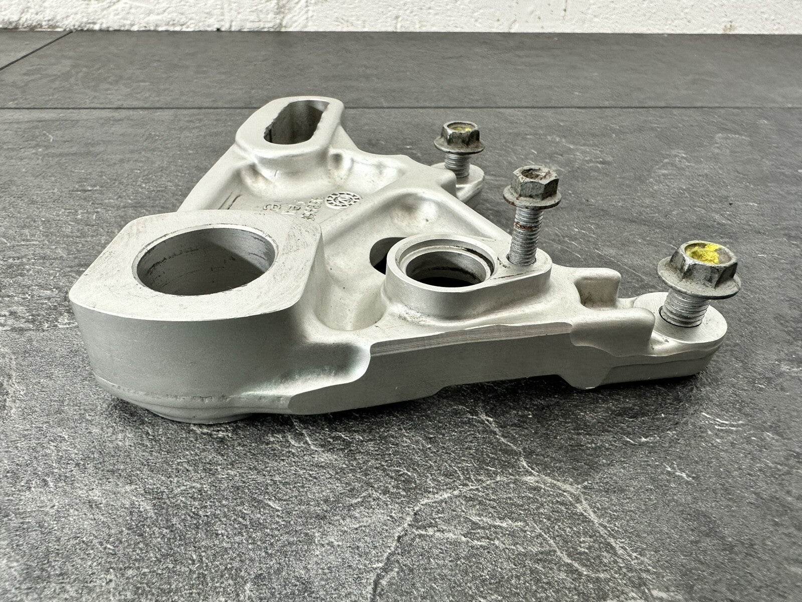 Aprilia Tuono V4 1100 Factory 2020 Rear Brake Caliper Hanger Mount 6889m 2019