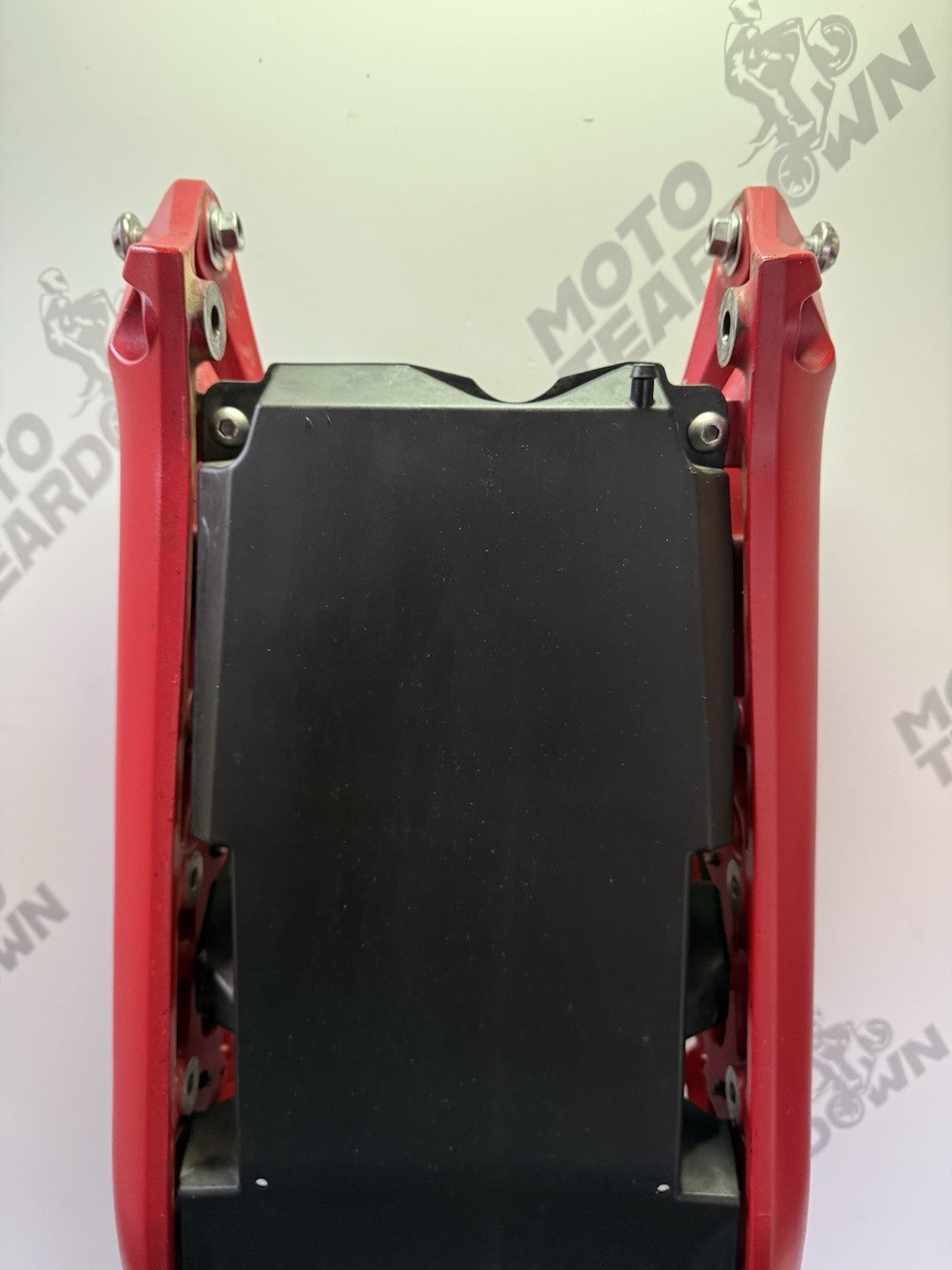 e6f9b38a-f8d6-4d77-90b3-f95320fb5d7d