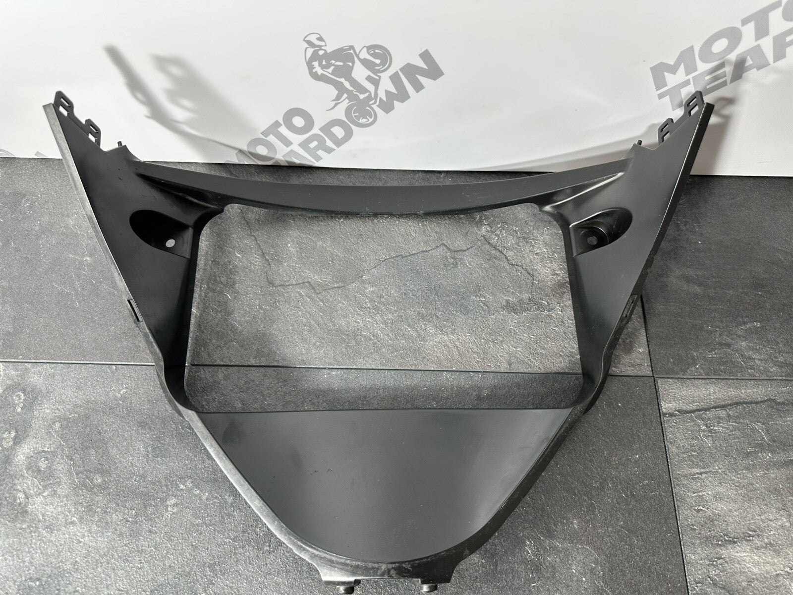 Suzuki GSXR 1300 2016 HAYABUSA Belly Pan V Piece Panel Fairing 18408 Miles OEM
