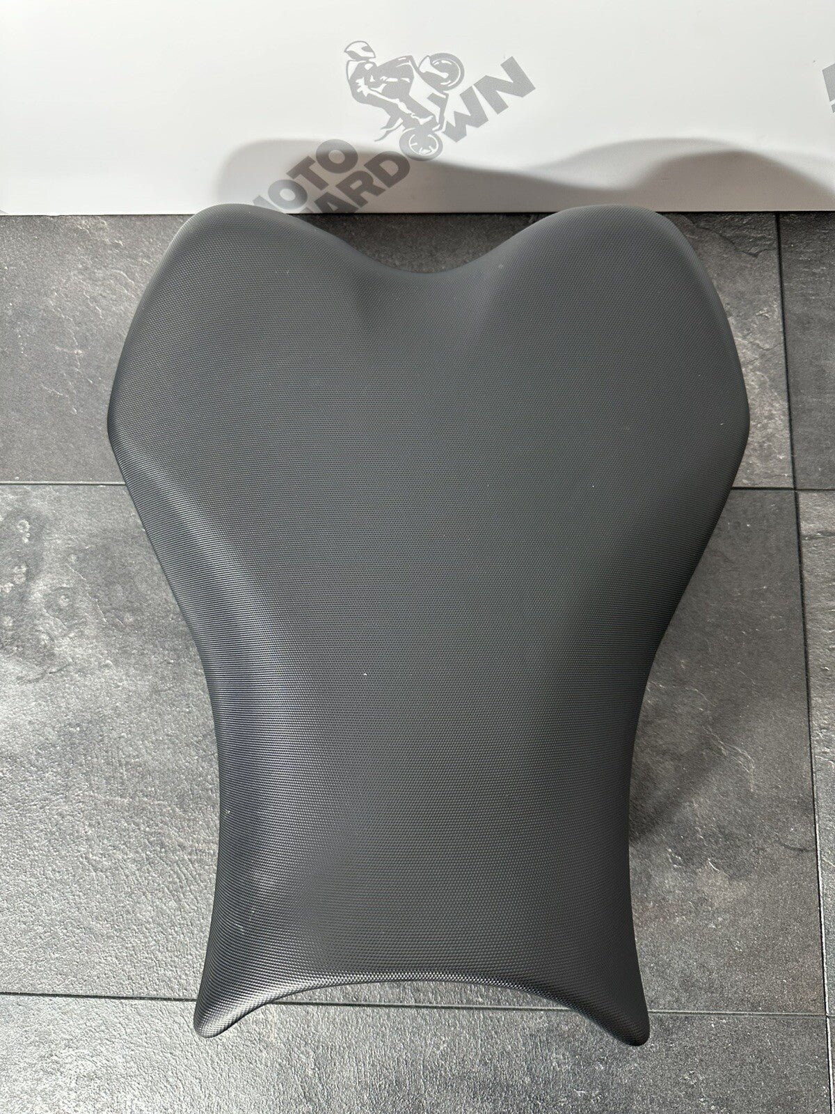 Suzuki GSXR 1000 2014 Riders Seat Front Seat Saddle 22774 Miles 2009-2016 OEM