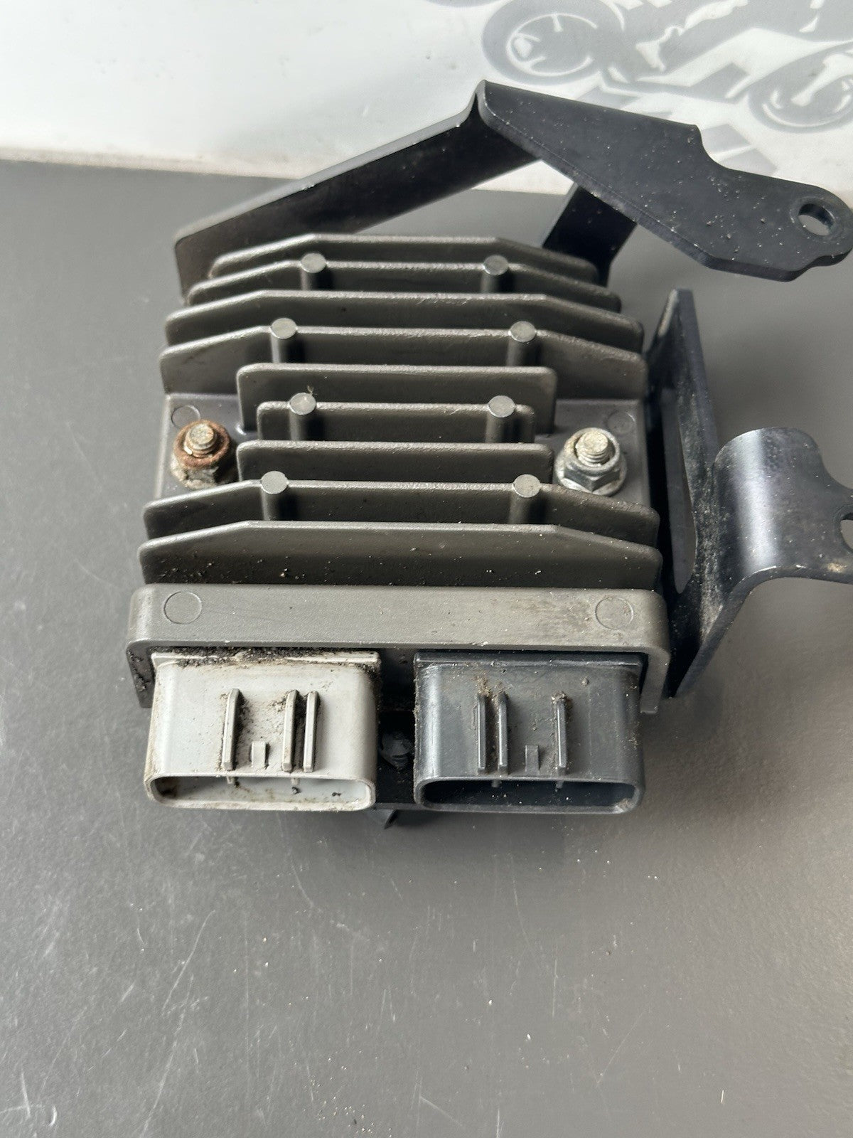 Triumph Street Triple 765R S Voltage regulator rectifier Genuine 2017 - 2019 OEM