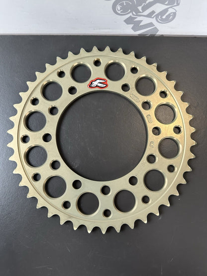 Suzuki GSXR600 525 Rear Renthal Sprocket. Hard Anodised 2011-2017 L1-L7 Renthal
