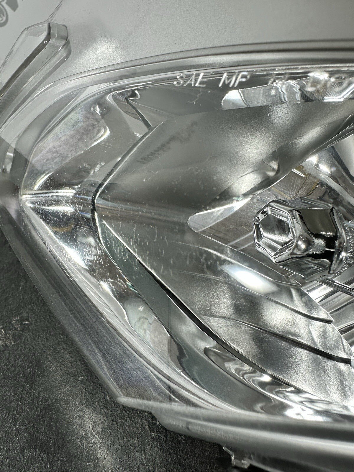 Aprilia RSV4 RF 1000 2016 Headlight Assembly Light Cluster 2015-2020 OEM Tuono