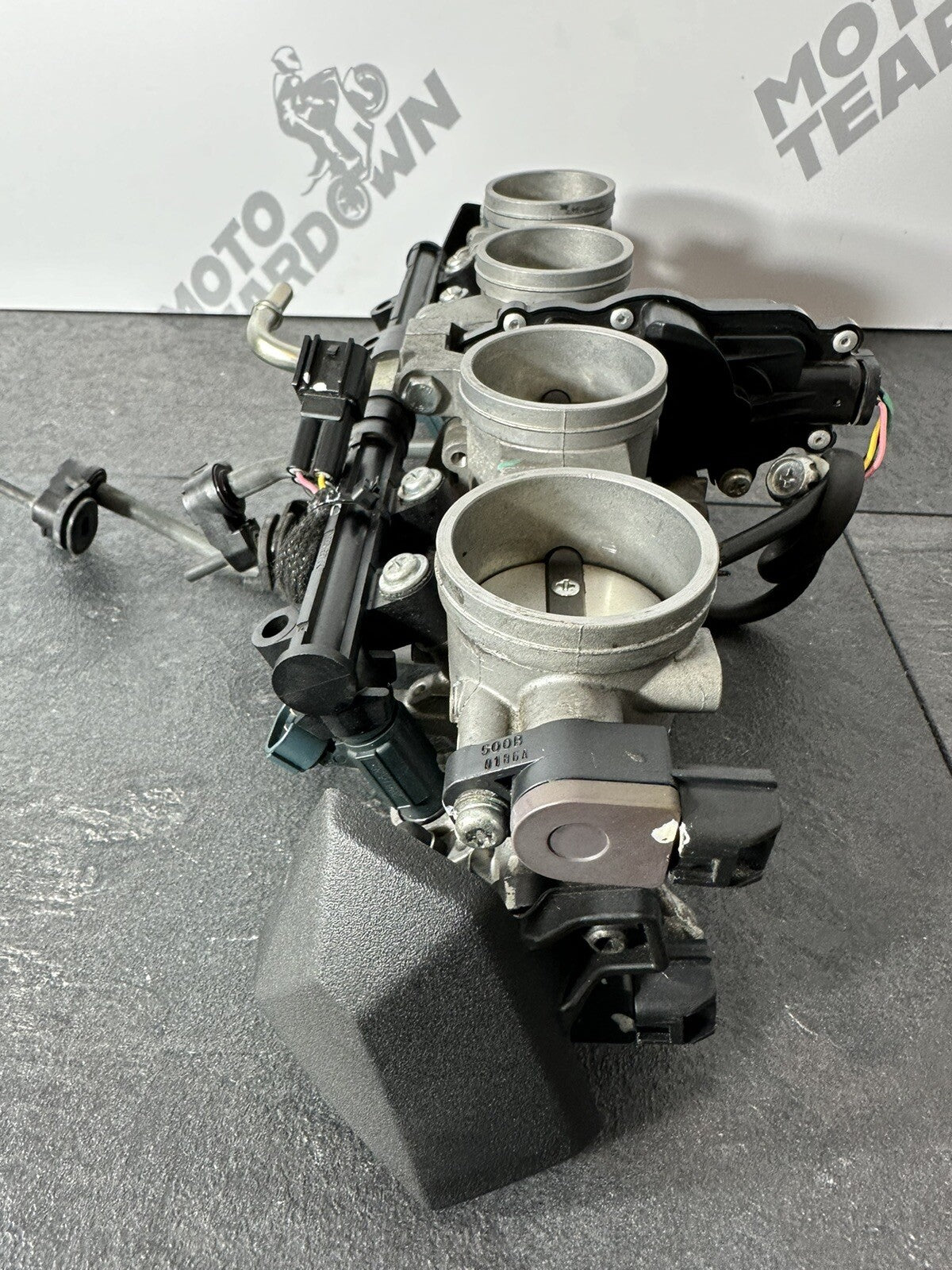 Kawasaki Z800 2016 Mikuni Throttle Bodies Injectors 12691 Miles 2013-2018 OEM