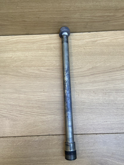 BMW S1000R 2015 swingarm arm spindle pivot axle Swing Arm Spindle S1000R Spindle