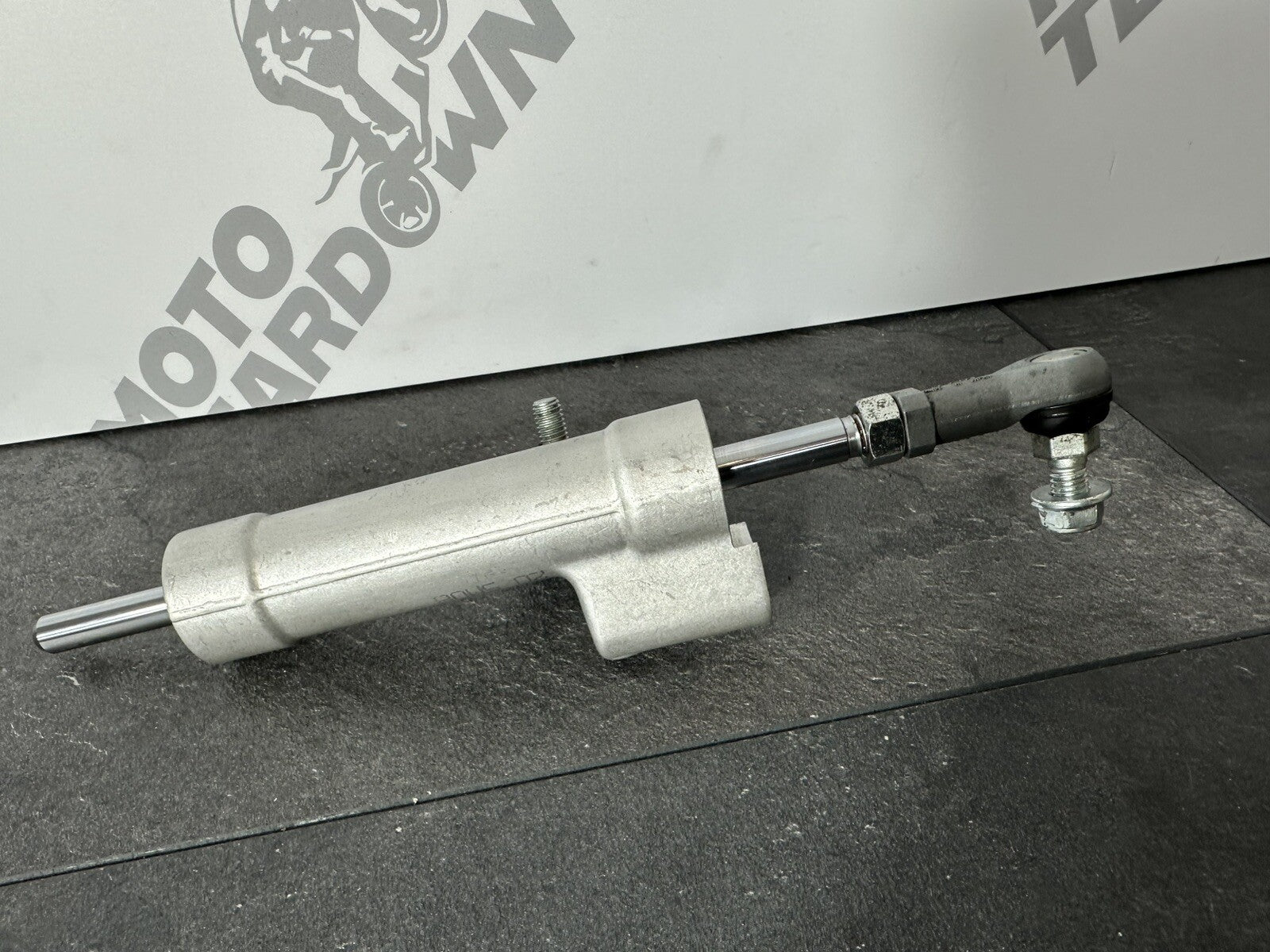 Suzuki GSXR 1300 2016 HAYABUSA Steering Damper Stabiliser 18408 Miles OEM