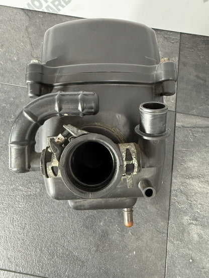 Yamaha YZF R125 R 125 2014 Airbox Air Box Filter 26983 Mile 2008-2018 OEM