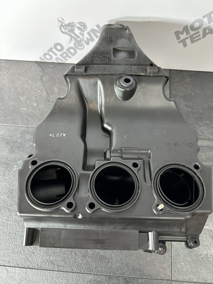 Triumph Street Triple 675 R 2015 Airbox & Air Filter 2013-2016 16470 Miles OEM