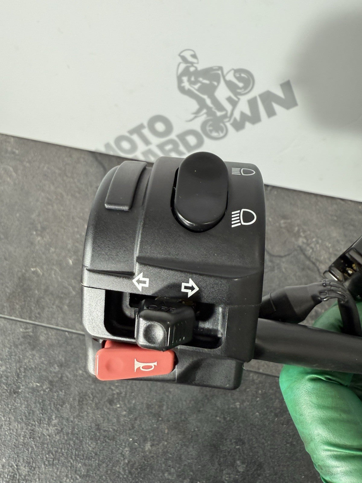 73e2fe0f-52dc-4ebb-b355-58cc7f72a12b