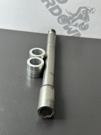 TRIUMPH STREET TRIPLE 765R 765RS FRONT WHEEL SPINDLE AXLE Front Spindle 2017-19