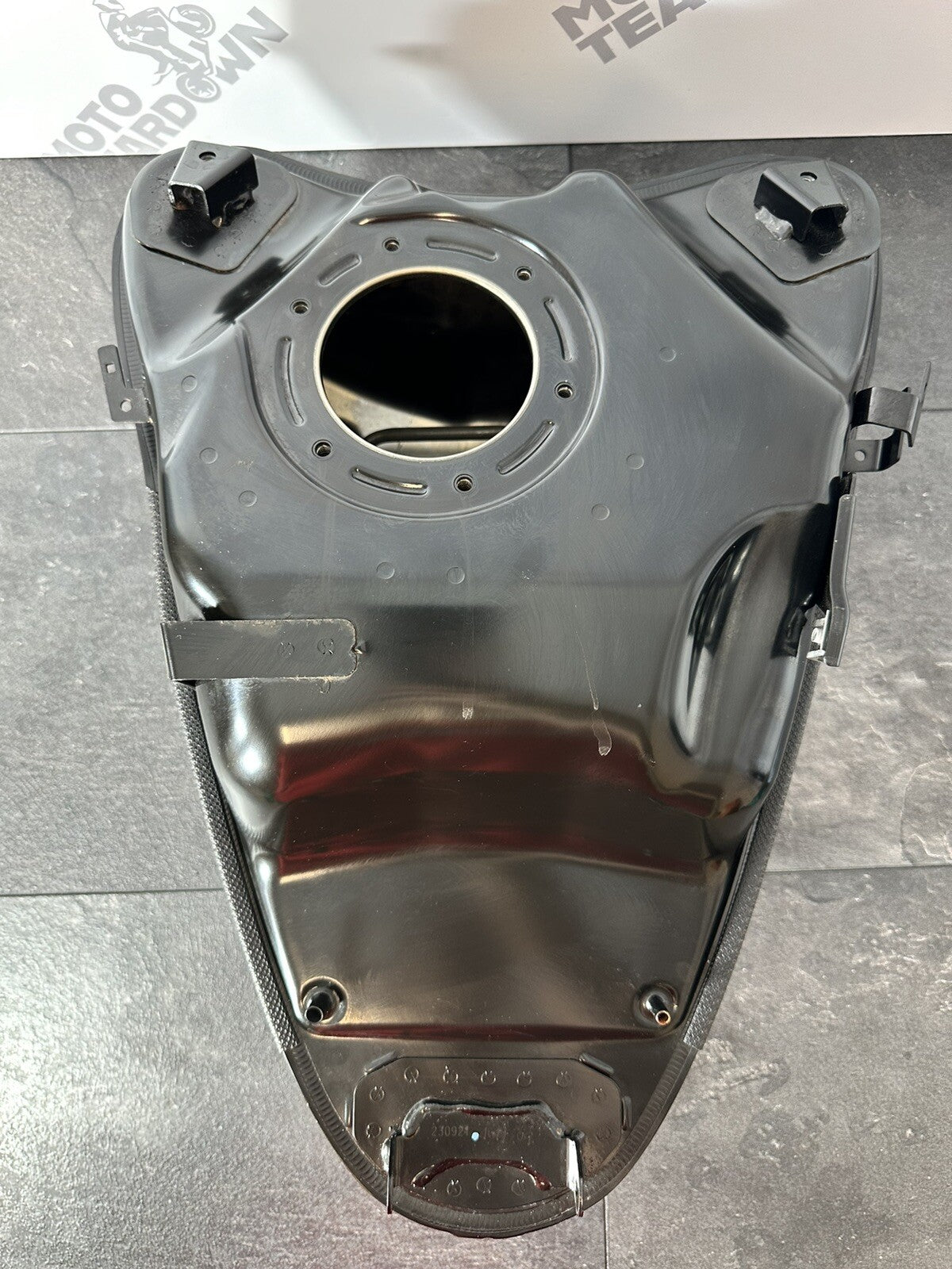 Triumph Trident 660 2022 Fuel Tank Petrol Tank 2962 Mile 2021-2024 OEM *UK ONLY*