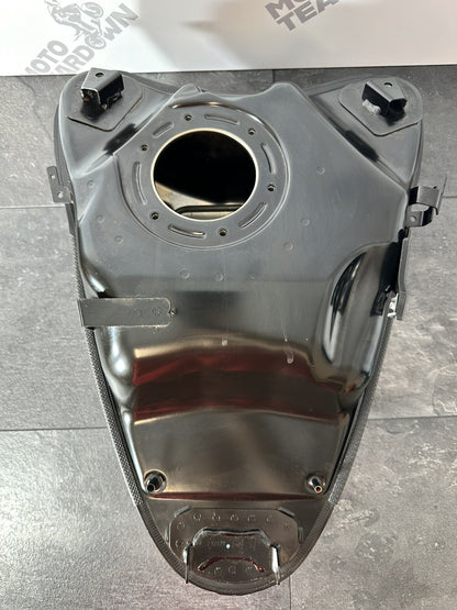 Triumph Trident 660 2022 Fuel Tank Petrol Tank 2962 Mile 2021-2024 OEM *UK ONLY*