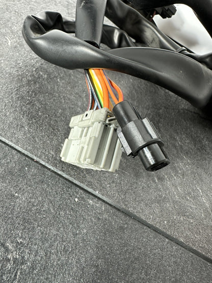 Suzuki GSXR 1300 2016 HAYABUSA Right Switchgear Kill Switch 18408 Miles OEM