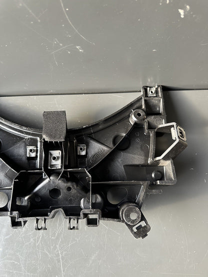 TRIUMPH STREET TRIPLE 765RS 2017-19 REAR SEAT LATCH BRACKET BRIDGE OEM 2070384