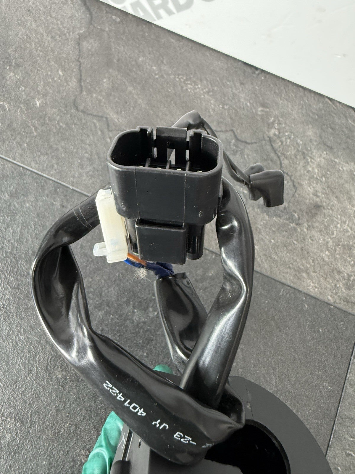 6ecce90b-dbaa-4ef3-b867-3baee887c3cf