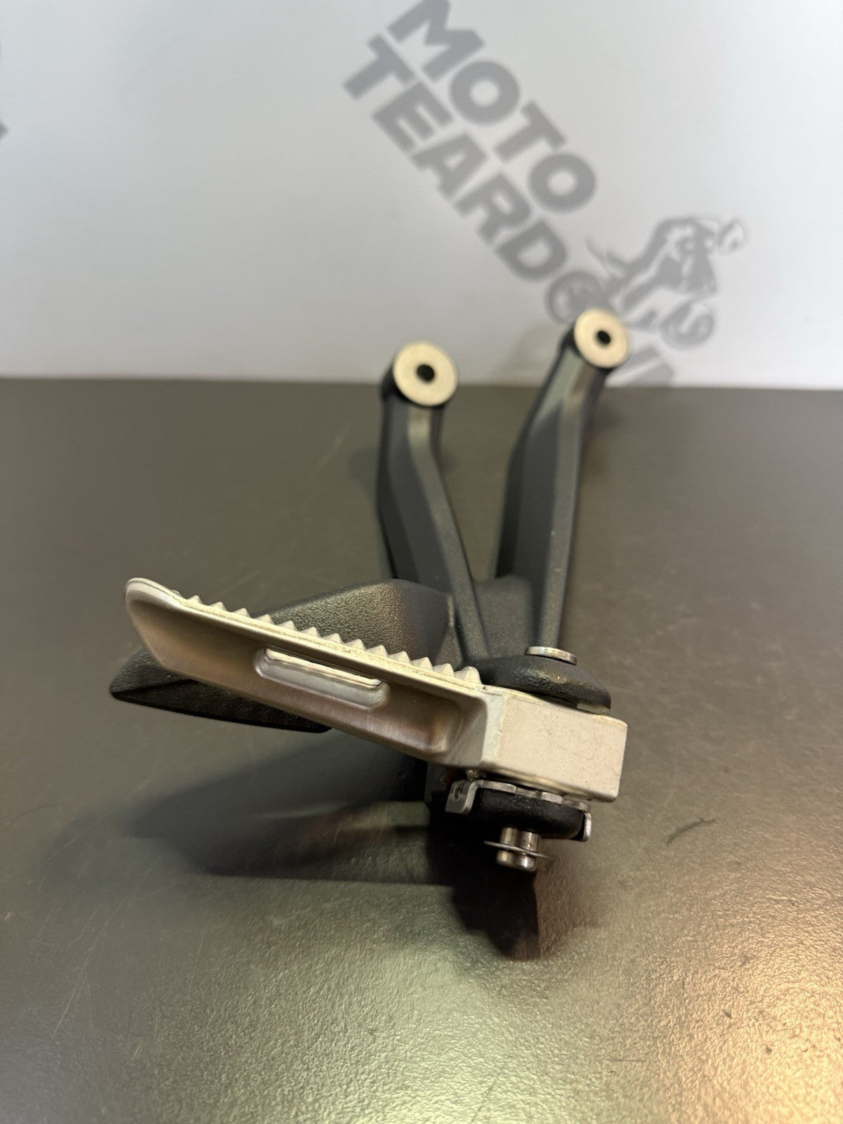 b90b73eb-39a1-474c-818e-60043a67e8cf