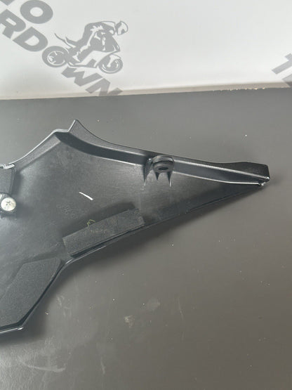 Kawasaki Z900 Right side fairing cover panel cowl RH 36001-0686 14093-0668 OEM