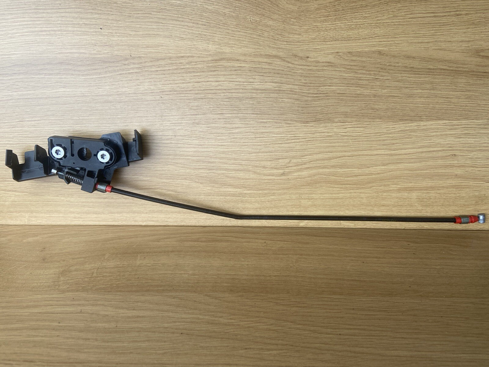 Triumph Street Triple 765 R 2017 Seat Cable Bracket And Cable
