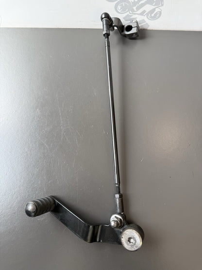 Triumph Trident 660 gear lever and linkage Gear Pedal And Gear Rod 2021-2024 OEM