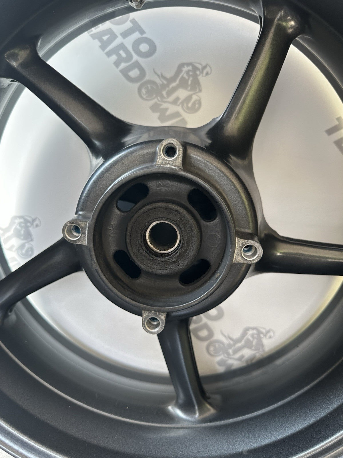 TRIUMPH STREET TRIPLE 675 Rear Wheel 675R Rear Rim OEM 2007-2011 Rear Wheel