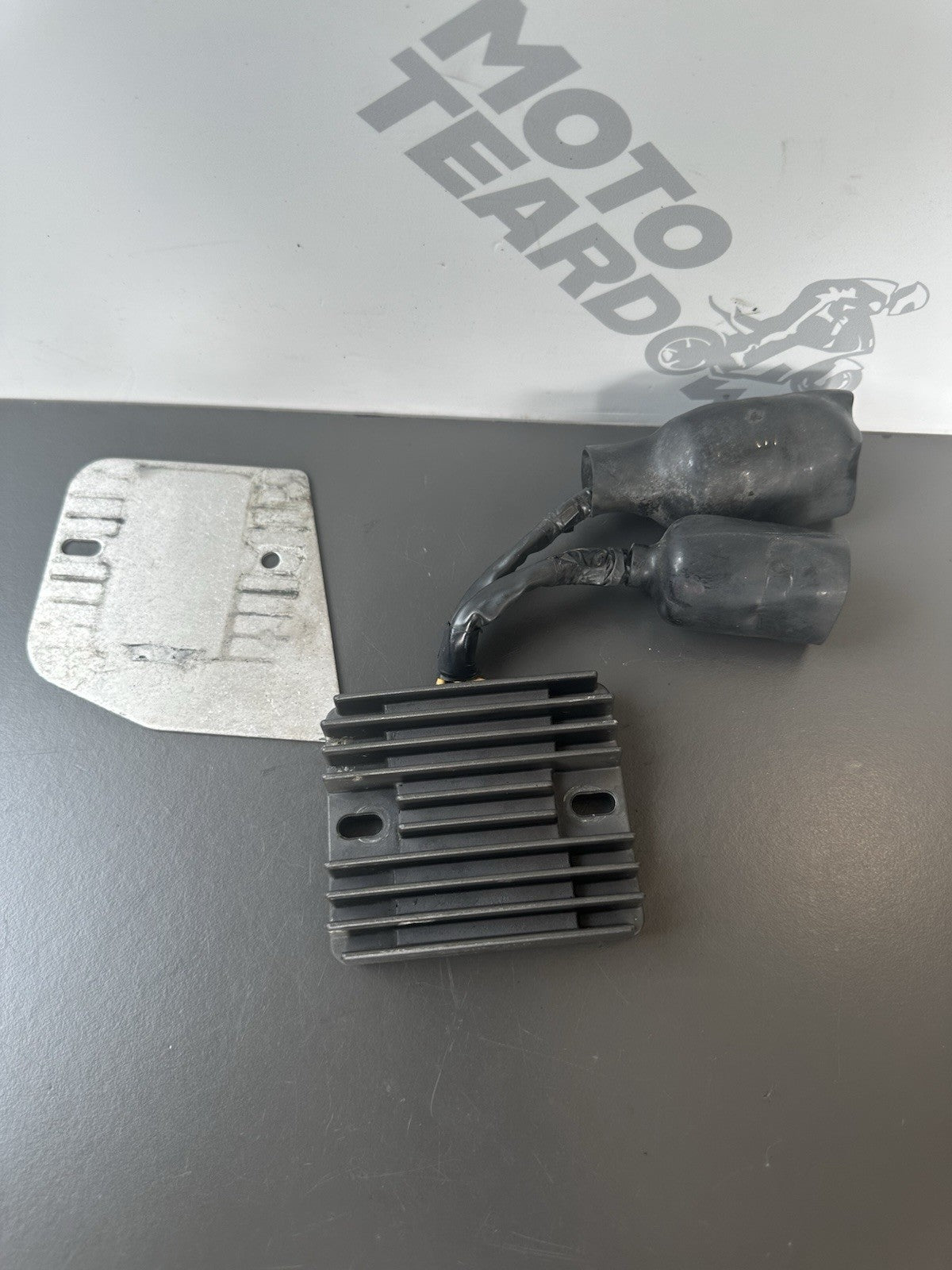 Honda CBR1000RR Regulator Voltage Rectifier 2004 - 2005 RR4 RR5 CBR1000RR OEM