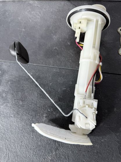 Yamaha YZF R125 R 125 2014 Fuel Pump Petrol Pump 26983 Miles 2008-2018 OEM