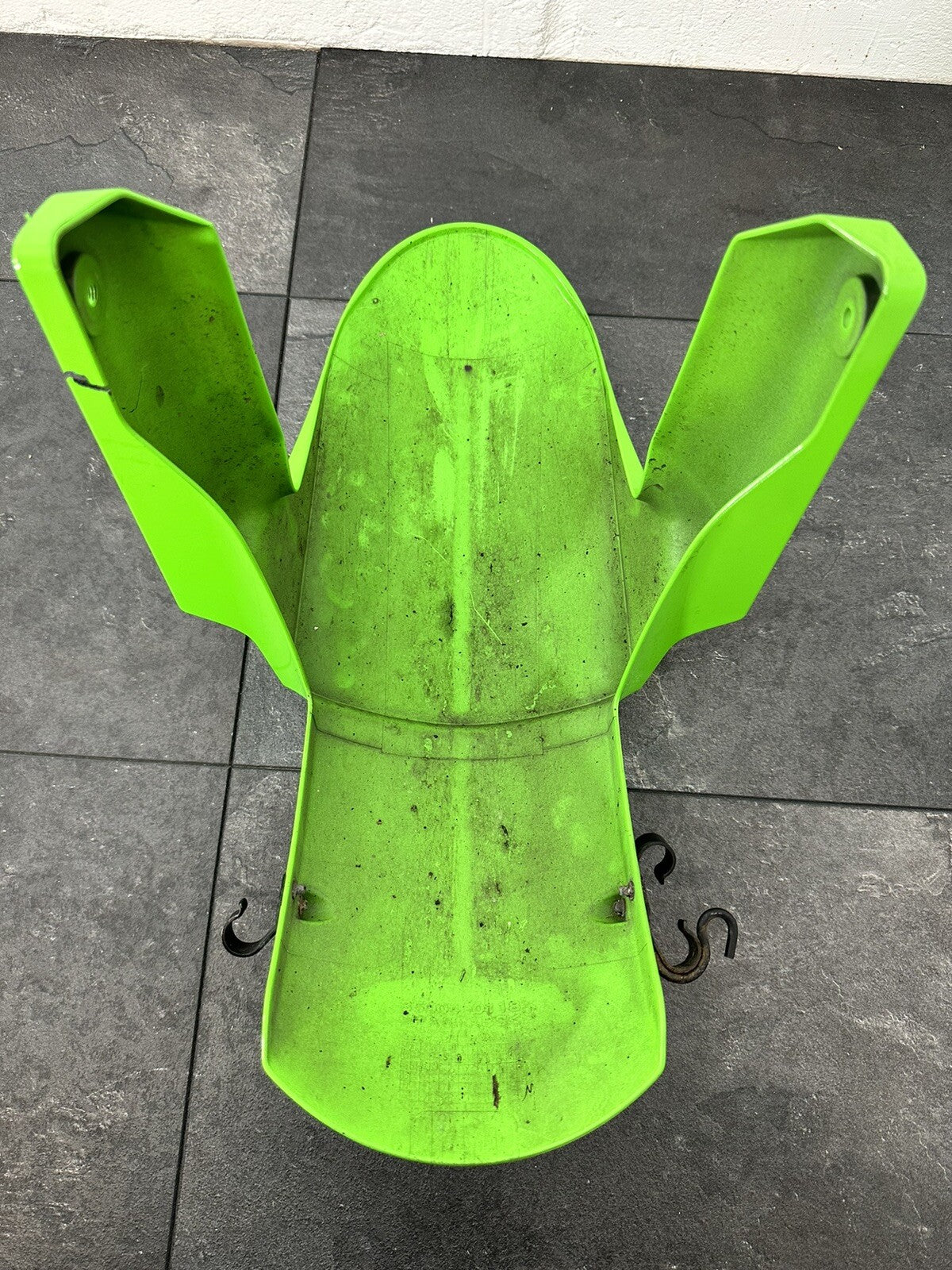 Kawasaki ZX6R 636 ABS 2016 Front Mudguard Fender *CRACKED* 8655m 2013-2015 OEM