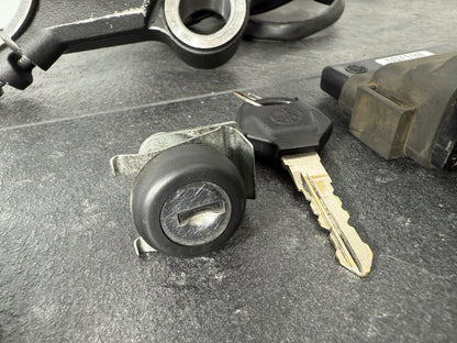 Yamaha YZF R125 R 125 2014 Lockset Ignition ECU Key Yoke 26983 Miles 2008-2018