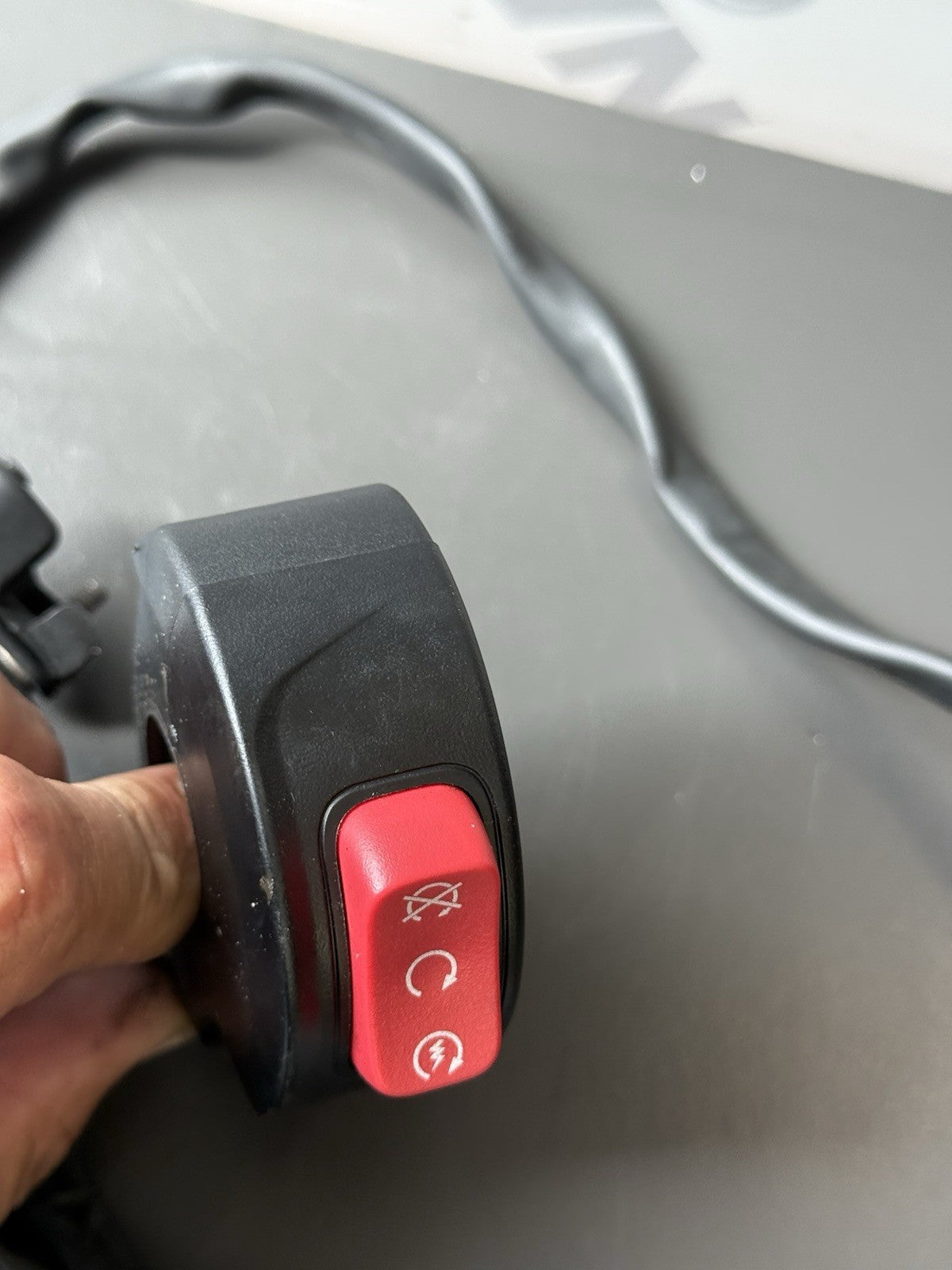 TRIUMPH TRIDENT 660 RIGHT SWITCH GEAR Right Switch YEAR 2021-2024 OEM RT SWITCH