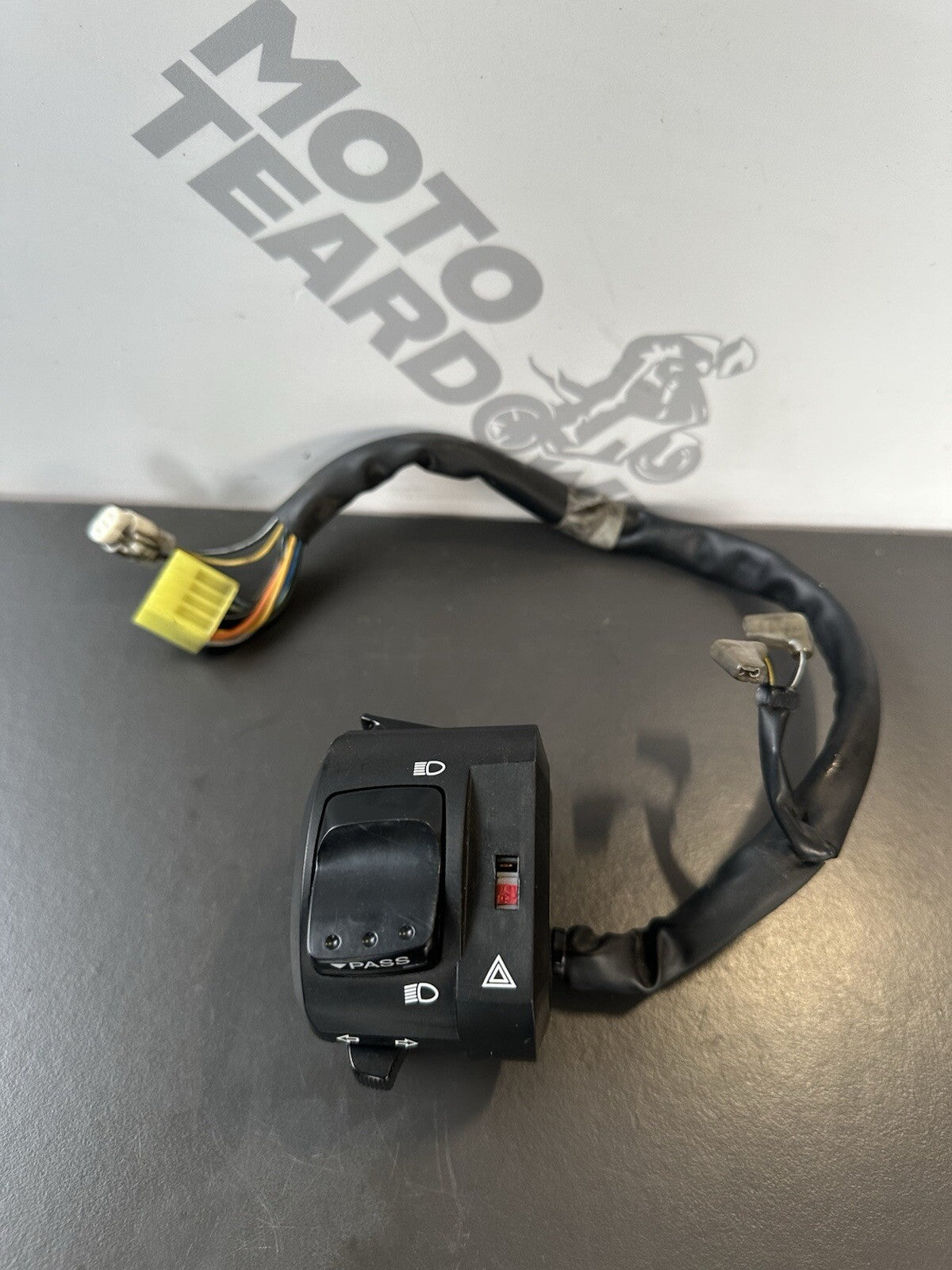 SUZUKI GSXR 600 750 LEFT SWITCHGEAR SWITCH HANDLEBAR SIGNAL 2011-2016 SPARES OEM