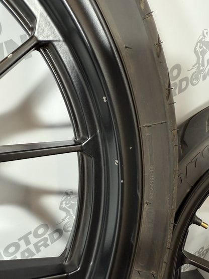Yamaha YZF R125 R 125 2014 Front Rear Wheels Pair & Tyres 26983 Miles 2008-2018